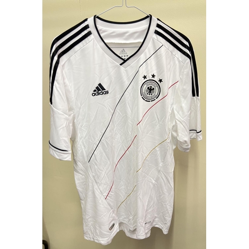 1218 - A Germany FC 2012/13 adidas football top. In good condition, Named to reverse 'DON'. Size L.