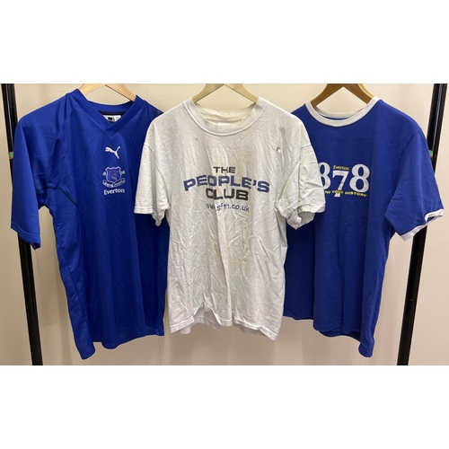 1225 - 3 Everton football club T-shirts. To include a Puma football shirt size M and a Turnstyle 1878 histo... 