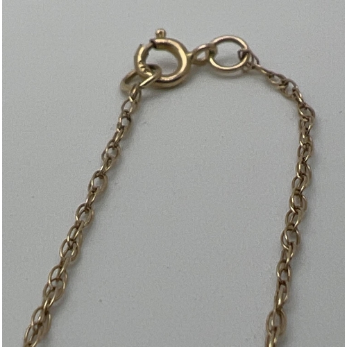 1048 - A fine 18 inch 9ct gold rope chain with spring clasp. Clasp stamped 375. Total weight approx. 0.6g.