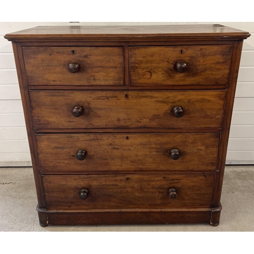 1294 - A Victorian mahogany 2 over 3 chest of drawers with original knob handles and brass escutcheons. App... 