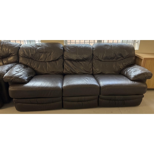 1302 - A large modern brown leather 3 seater settee with reclining end seats (lever activated).