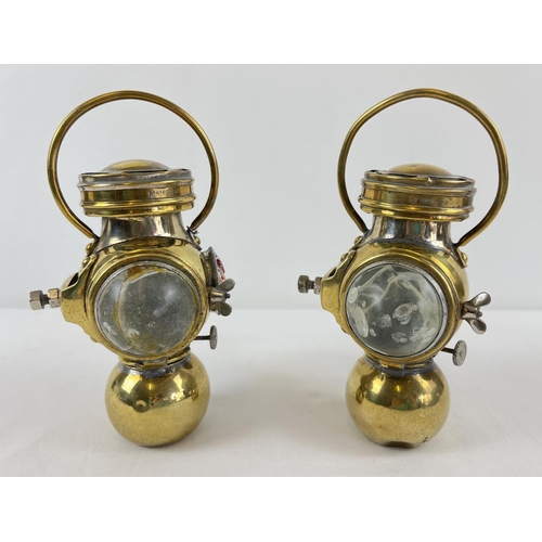 1208 - A pair of 1920's Sherwood Linley Ltd brass oil powered automobile lamps. Named to wick winders and c... 