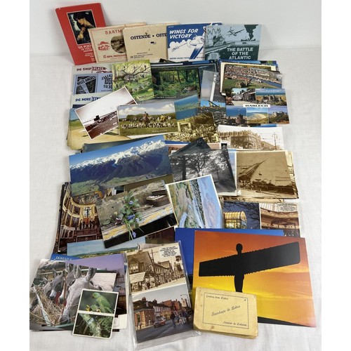 307 - A collection of 150 + vintage and modern postcards and postcard souvenir booklets. To include The Ba... 