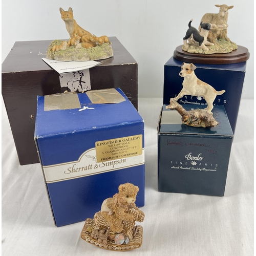 1226 - 4 small resin collectable figures with boxes, 2 a/f. Comprising: Border Fine Arts Fox with cubs (RW1... 