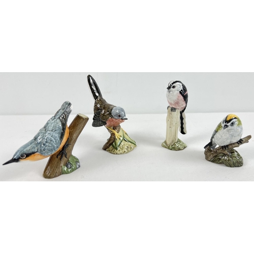 1231 - 4 R & J Mack ceramic bird figurines - Longtailed Tit, Nuthatch, Goldcrest and a Dartford Warbler. Bo... 