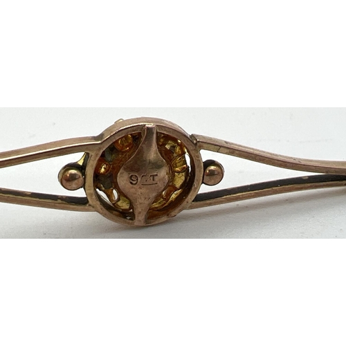 1016 - An Edwardian 9ct gold bar brooch set with 2 small round cut sapphires. Central claw setting and gree... 