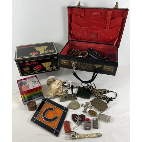 1283 - A collection of assorted misc items. To include a small leather stationery briefcase, an Azul Tee ti... 