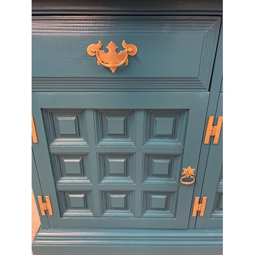 1356 - A modern solid wood sideboard with natural wood top and teal painted base. 4 cupboards to base with ... 