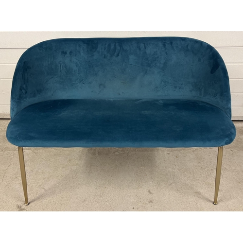 1360 - A modern design love seat with tubular brushed steel legs and teal velvet coloured upholstery. With ... 