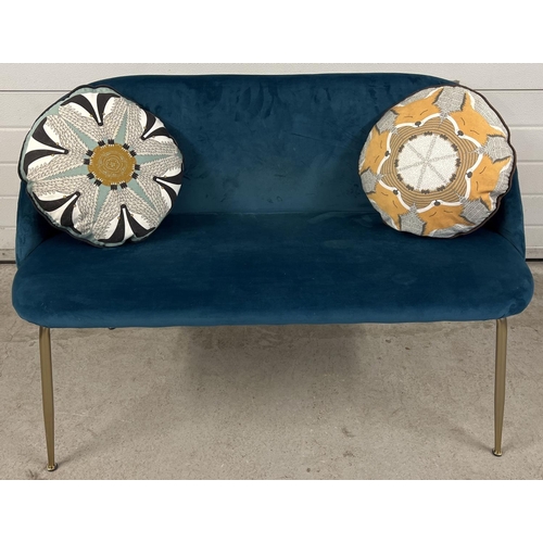 1360 - A modern design love seat with tubular brushed steel legs and teal velvet coloured upholstery. With ... 