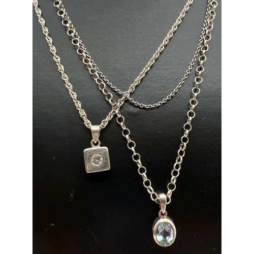 1095 - 3 silver chain necklaces. An 18