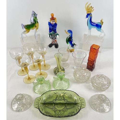 1239 - A box of assorted vintage clear & coloured glass items. To include: Murano clown, Isle of Wight glas... 