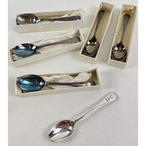 1188 - A 1950's silver teaspoon with engraved crossed rifles to handle. Together with 5 boxed silver plated... 