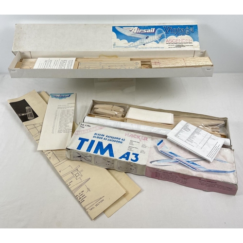 1310 - 2 vintage boxed model aircraft kits, complete with instructions. An Airsail Vintage Series Ascender ... 