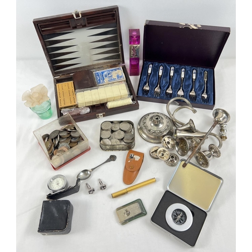 1342 - A box of assorted misc vintage items to include Crown pen shaped lighter, Apollo cigar cutter, games... 