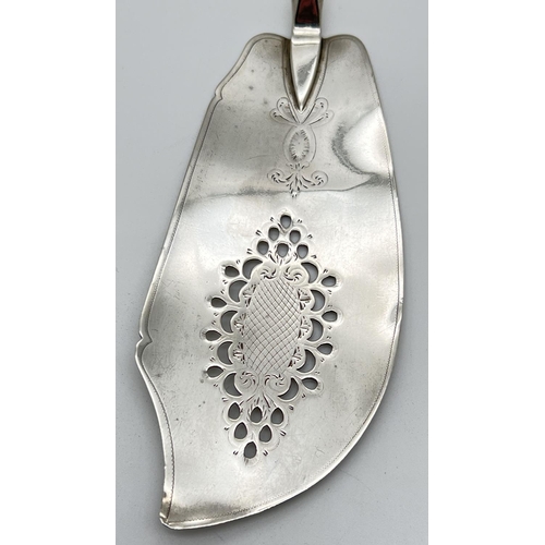 1214 - A Peter & William Bateman Georgian silver fish serving slice with pierced & engraved detail. Hallmar... 