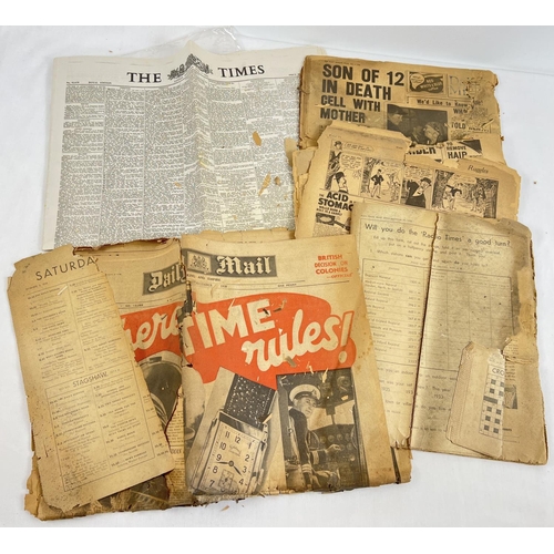 225 - Royal Edition of The Times from June 3 1953, in very good condition (folded). Together with a small ... 