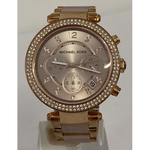 1129 - A Michael Kors 