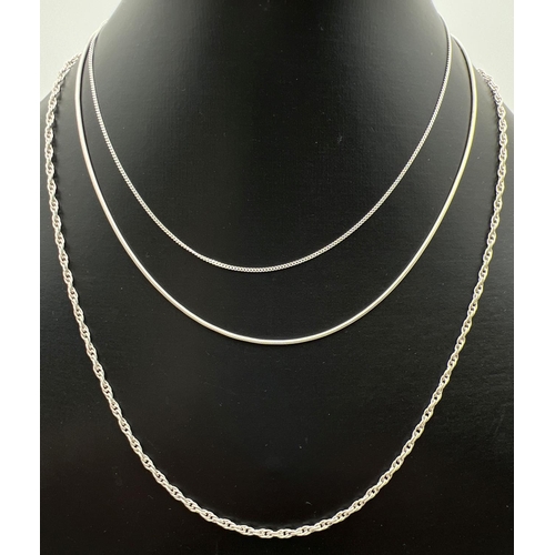 1014 - 3 silver chain necklaces in varying lengths. A 20