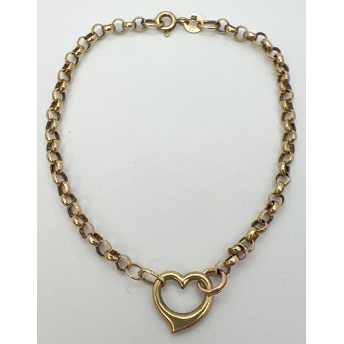 1007 - A 9ct gold belcher chain bracelet with central heart pendant. Bracelet looks to have been adapted to... 