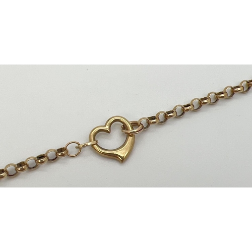 1007 - A 9ct gold belcher chain bracelet with central heart pendant. Bracelet looks to have been adapted to... 