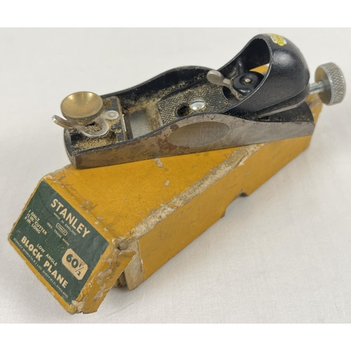 1323 - A vintage Stanley #60½ low angle block plane, in original box. Box flap is torn on one end. Approx. ... 