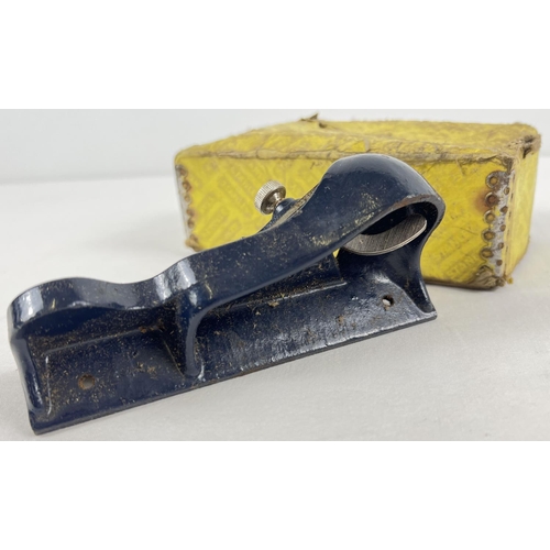 1324 - A vintage Stanley No.95 edging plane, with original box. In excellent used condition. Box has some t... 