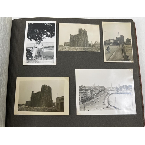 207 - 4 vintage photograph albums containing a quantity of assorted vintage black & white and colour photo... 