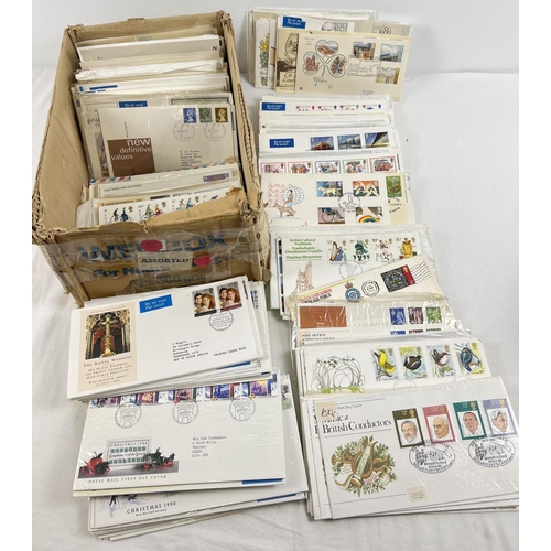 1210 - A box of approx 330 assorted vintage first day covers and stamped envelopes.