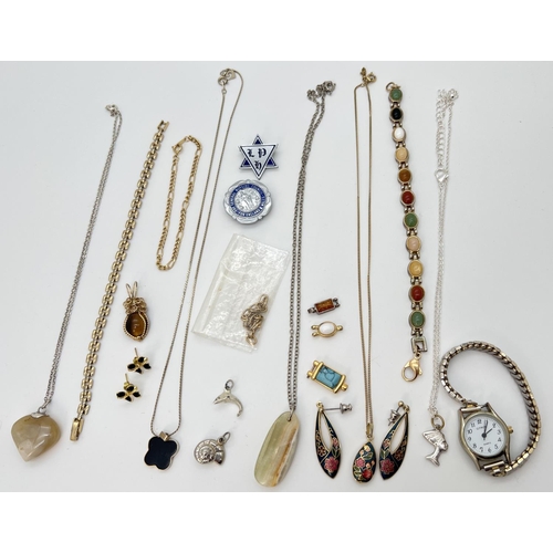 93 - A collection of assorted vintage and modern costume jewellery items. To include Tigers eye pendant i... 