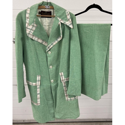 1340 - A mens 1970's green linen blend longline jacket and flared trouser suit by Campus size 42. Checked d... 