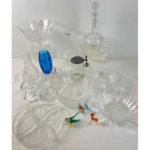 1257 - A box of assorted vintage glass & crystal. To include 2 heavy cut crystal fruit bowls, a pair of Edw... 