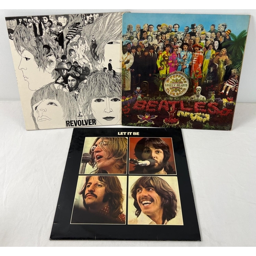 1288 - 3 vintage The Beatles vinyl LP's. Sgt Pepper's Lonely Hearts Club Band (PCS 7027) on Parlophone (yel... 