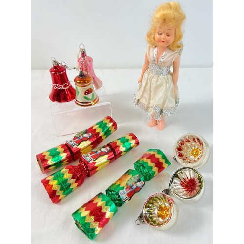 1354 - A small collection of vintage mid century Christmas decorations. To include glass baubles and tree t... 