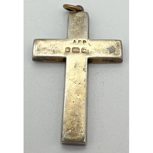 1088 - A Victorian silver gilt cross shaped pendant with engraved ivy leaf decoration. Fully hallmarked to ... 