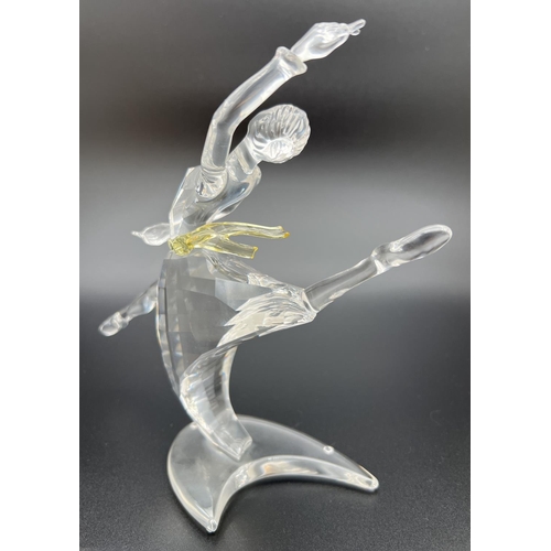 1294 - A boxed Swarovski 2004 SCS Members Exclusive crystal ballerina figurine 