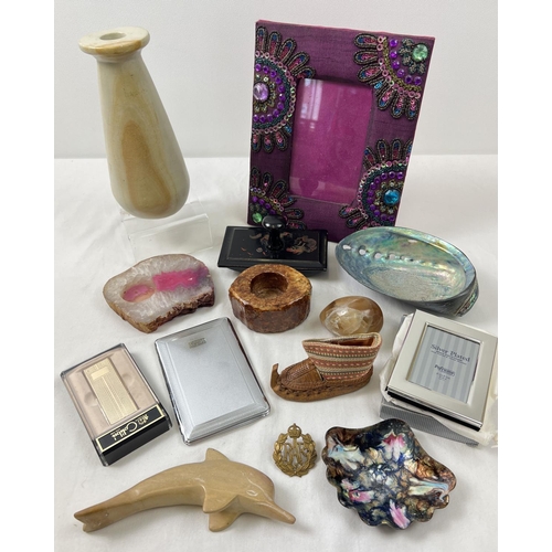 1415 - A collection of misc items to include a beaded photoframe, Abalone shell, quartz tealight holder, bo... 