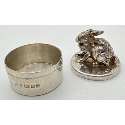 1172 - A novelty silver pill box with lid modelled as a rabbit. Fully hallmarked for London 1994 with WW ma... 