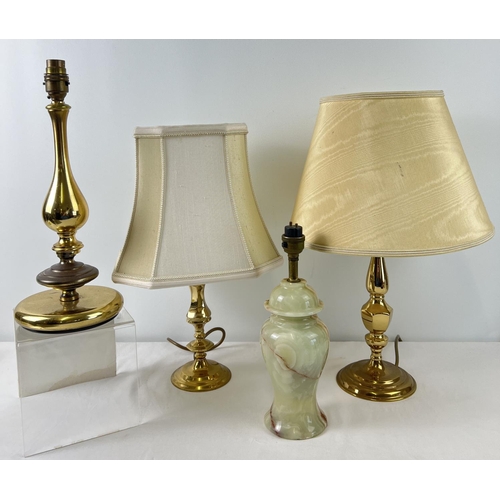 1493 - 4 table lamp bases. 3 brass design, 2 with cream shades together with a green onyx lamp base. Larges... 