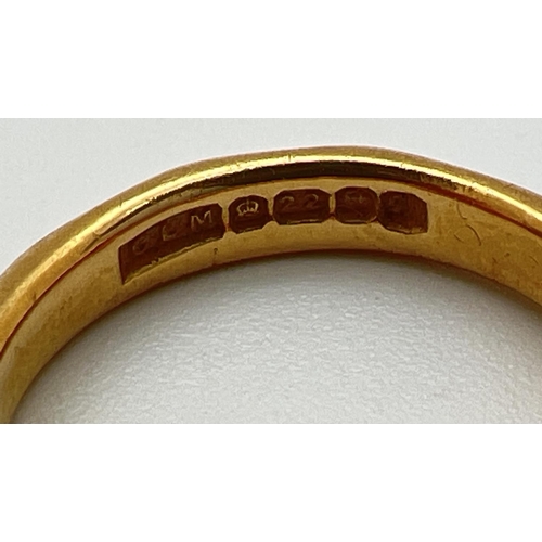 30 - A vintage 22ct gold wedding band. Full hallmarks to inside of band. Size J. Total weight approx. 4.1... 