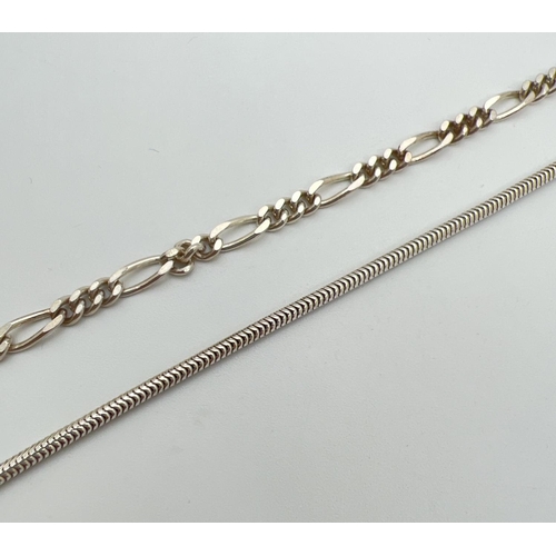 41 - 2 silver chain bracelets. A 7.5