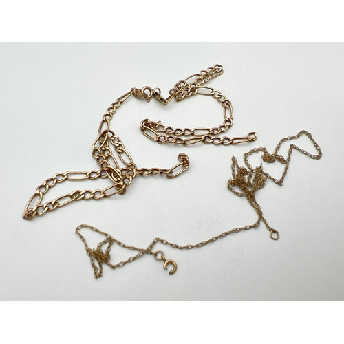 171 - 2 9ct scrap gold chains. A fine belcher chain together with a Figaro chain. Gold marks to both. Tota... 