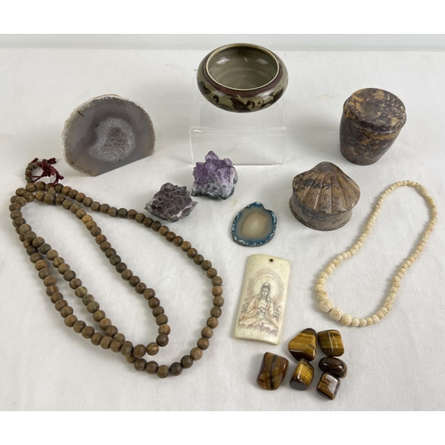 1262 - A tray of assorted collectable items to include natural stone geodes, polished tigers eye stones, et... 