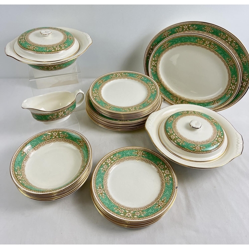 1175 - A quantity of vintage Midwinter ceramic dinner ware in 