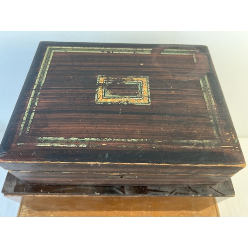 1289 - 3 vintage wooden boxes to include light wood box with baize lined interior & lift out tray and jewel... 