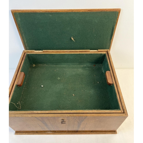 1289 - 3 vintage wooden boxes to include light wood box with baize lined interior & lift out tray and jewel... 