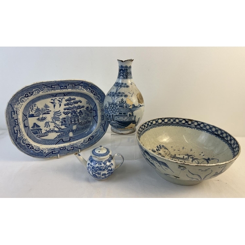 1225 - 4 antique and vintage pieces of oriental design ceramics, all a/f. A large bowl, a small teapot, a v... 