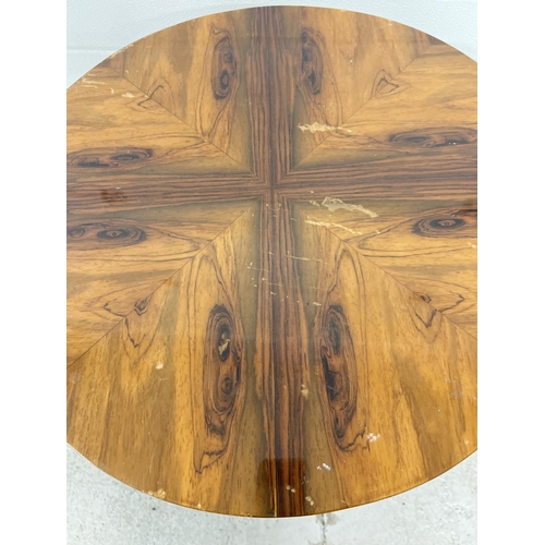 1449 - An Art Deco design circular shaped veneer occasional table with polished finish. Scuffs to top and l... 