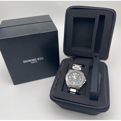 1160 - A boxed WR Sport 8100 writstwatch by Raymond Weil. Stainless steel strap and case, black face with l... 