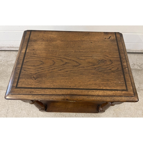 1431 - A vintage dark oak Simon Simpson, Norwich (Mark Chambers) side/occasional table with central drawer ... 